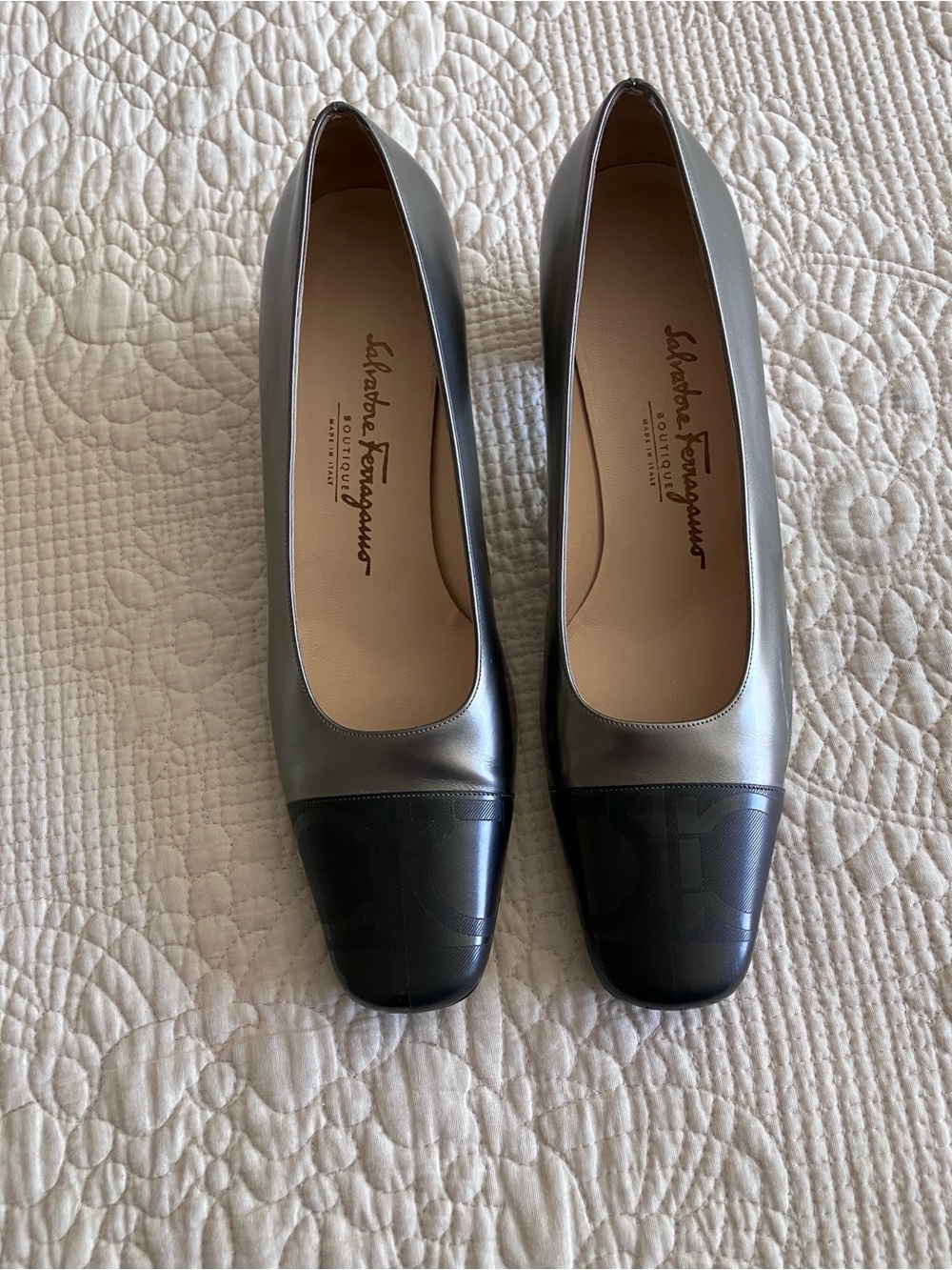 NWT Salvatore Ferragamo Two-Tone Silver and Black Leather Pumps
